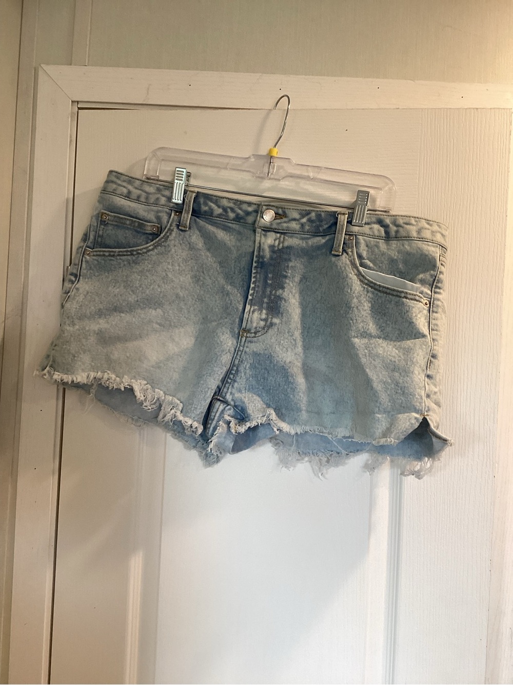No Boundaries Light Blue Distressed Denim Cutoff Shorts 18 EUC